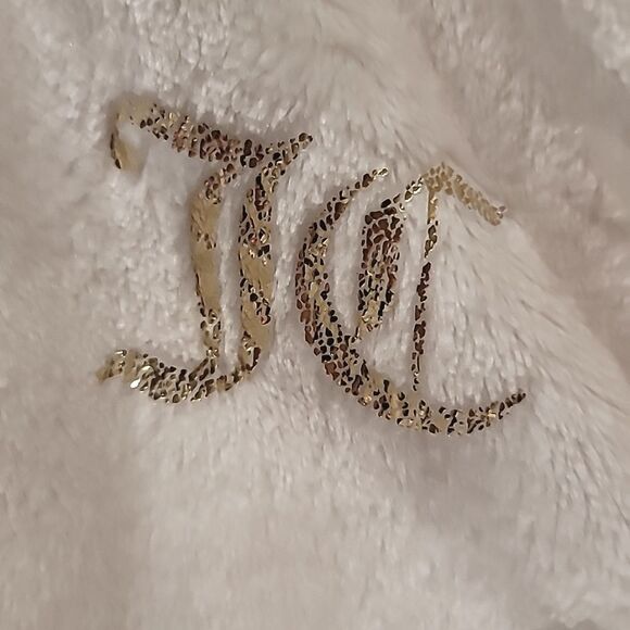 Juicy Couture JC Gold Embossed Logo Plush Robe - Picture 6 of 7